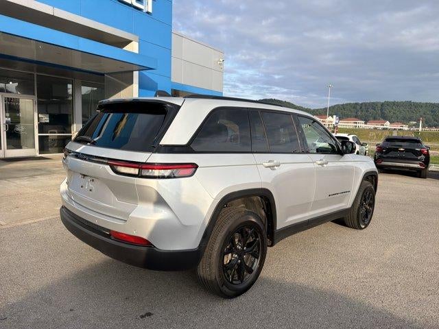 2025 Jeep Grand Cherokee Altitude X 4x4