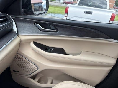 2025 Jeep Grand Cherokee L Limited 4x4