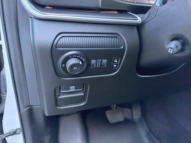 2024 Jeep Wagoneer L Base