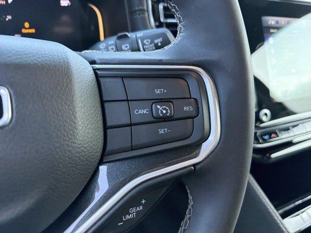 2024 Jeep Wagoneer L Base