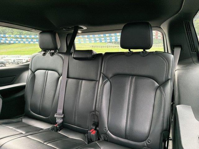 2024 Jeep Wagoneer Base