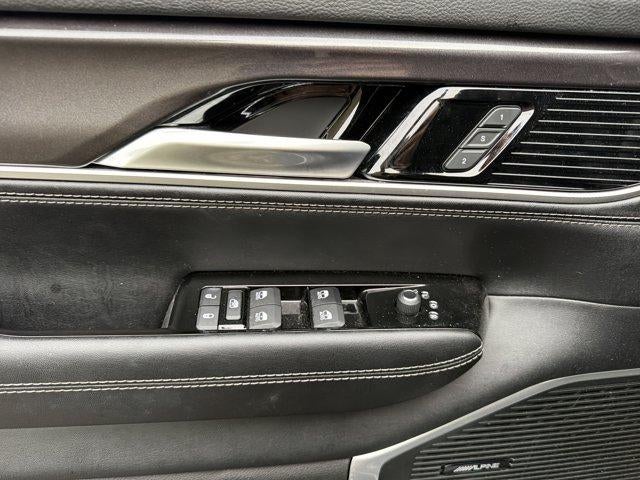 2024 Jeep Wagoneer Base