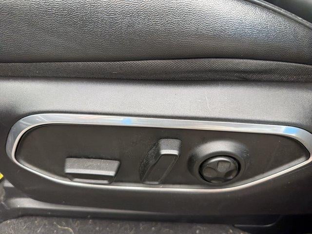 2024 Jeep Wagoneer Base