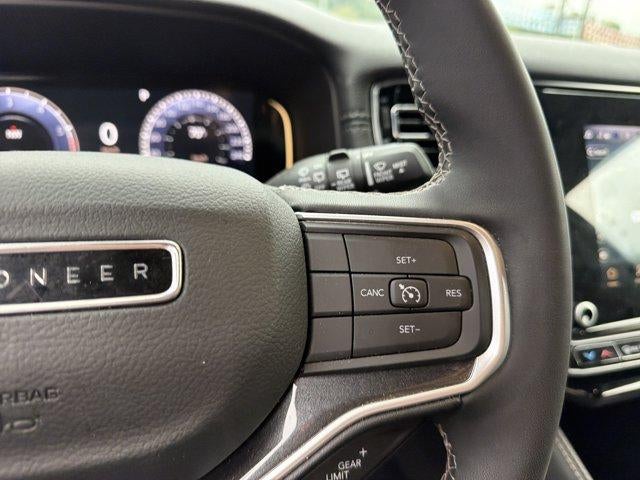 2024 Jeep Wagoneer Base