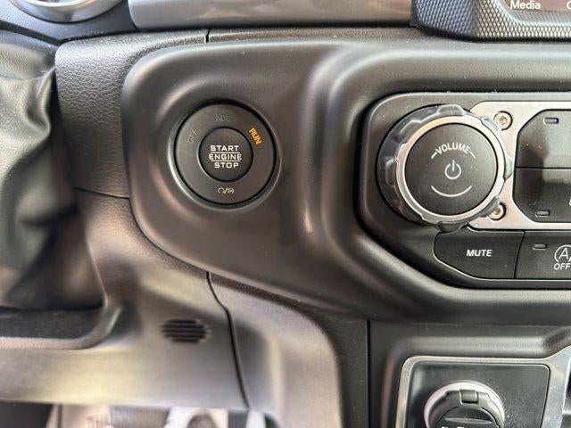 2023 Jeep Gladiator Overland 4x4