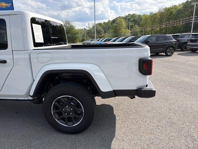 2023 Jeep Gladiator Overland 4x4