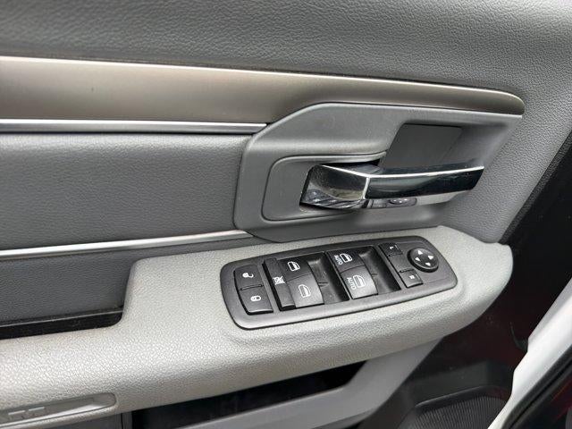 2020 RAM 1500 Classic SLT Crew Cab 4x4 6'4" Box