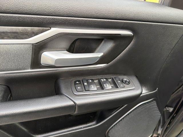 2021 RAM 1500 Big Horn Crew Cab 4x4 5'7" Box
