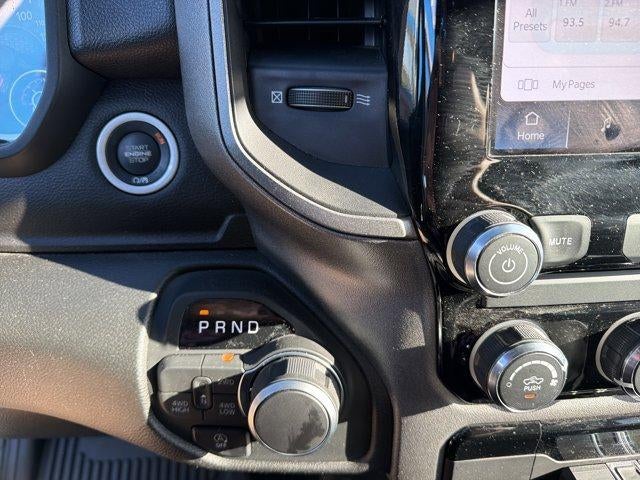 2025 RAM 1500 Tradesman Crew Cab 4x4 5'7" Box