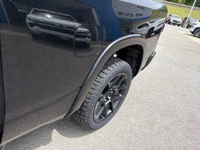 2022 RAM 1500 Laramie Crew Cab 4x4 6'4" Box