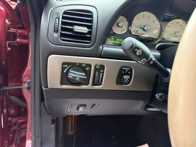 2004 Ford Thunderbird Deluxe
