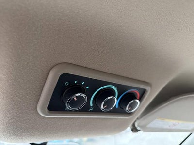 2025 Chevrolet Express Passenger 3500 1LS