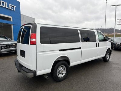 2025 Chevrolet Express Passenger 3500 1LS