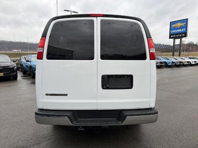 2025 Chevrolet Express Passenger 3500 1LS