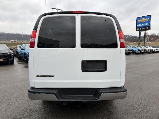 2025 Chevrolet Express Passenger 3500 1LS
