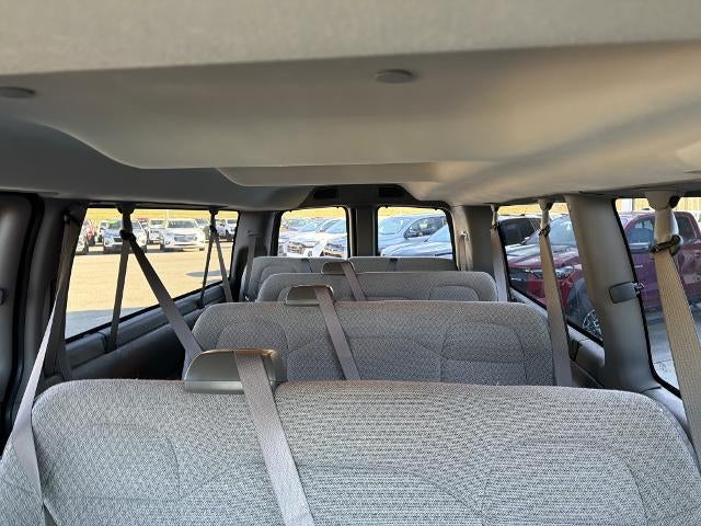 2025 Chevrolet Express Passenger 3500 1LS