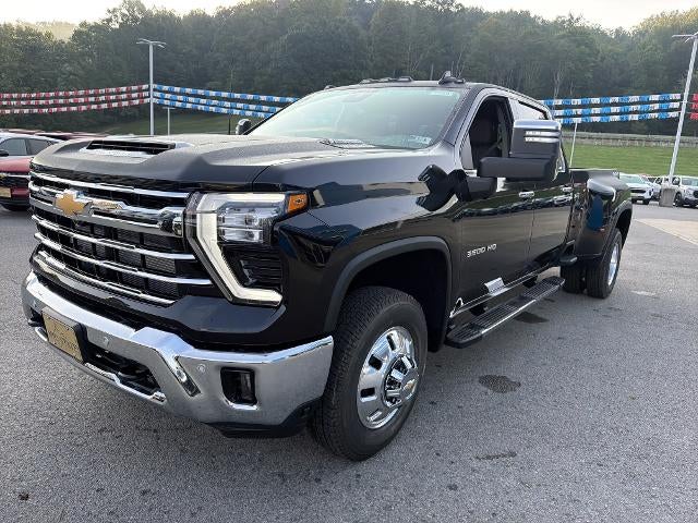 2026 Chevrolet Silverado 3500 HD LTZ - Photo 10