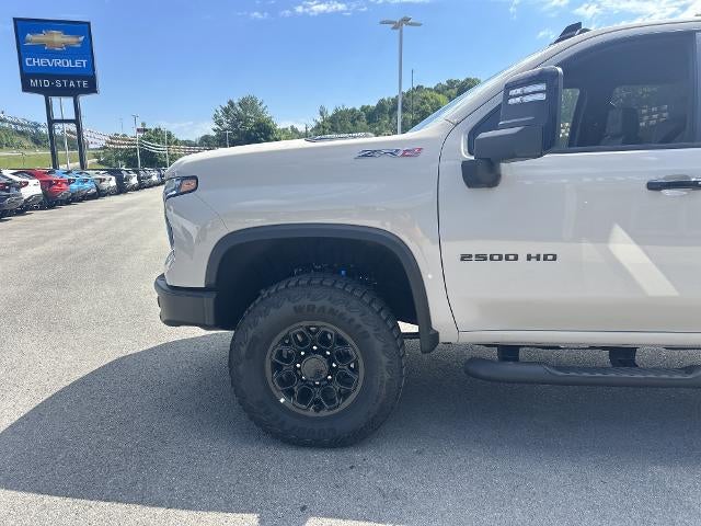 2026 Chevrolet Silverado 2500 HD ZR2 - Photo 10