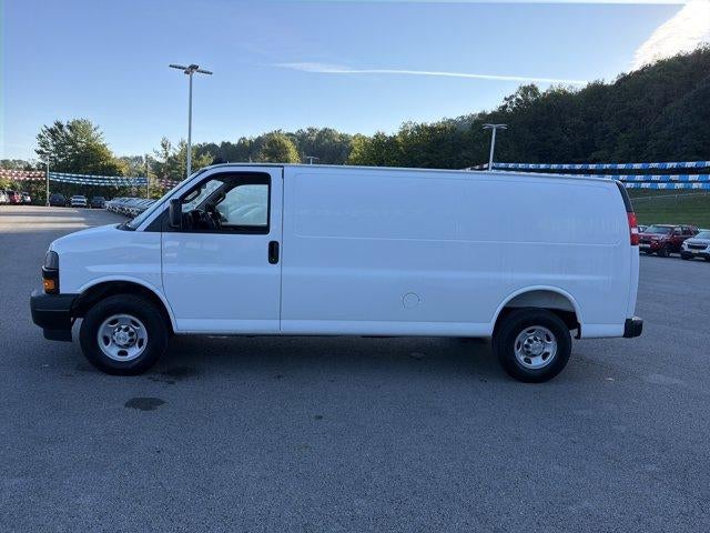2025 Chevrolet Express Cargo Base