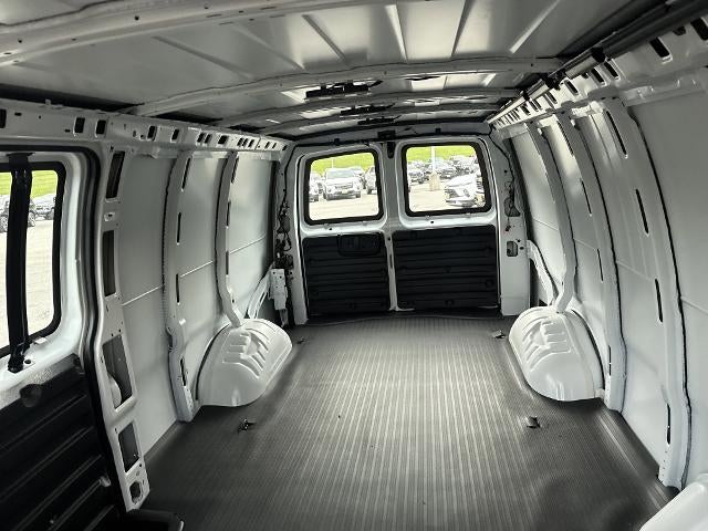 2025 Chevrolet Express Cargo 2500 Base