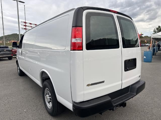 2025 Chevrolet Express Cargo 2500 Base