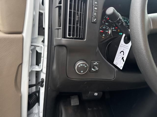 2025 Chevrolet Express Cargo 2500 Base