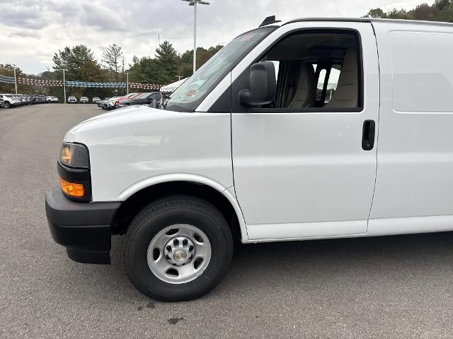 2025 Chevrolet Express Cargo 2500 Base