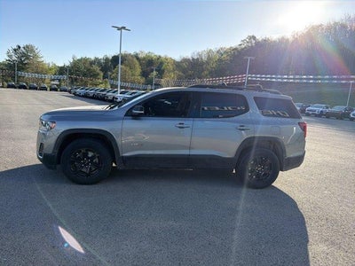2023 GMC Acadia AT4