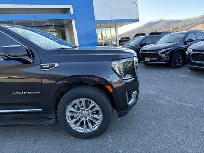 2023 GMC Yukon XL SLT