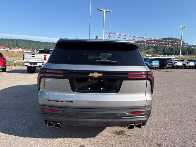 2024 Chevrolet Traverse LS