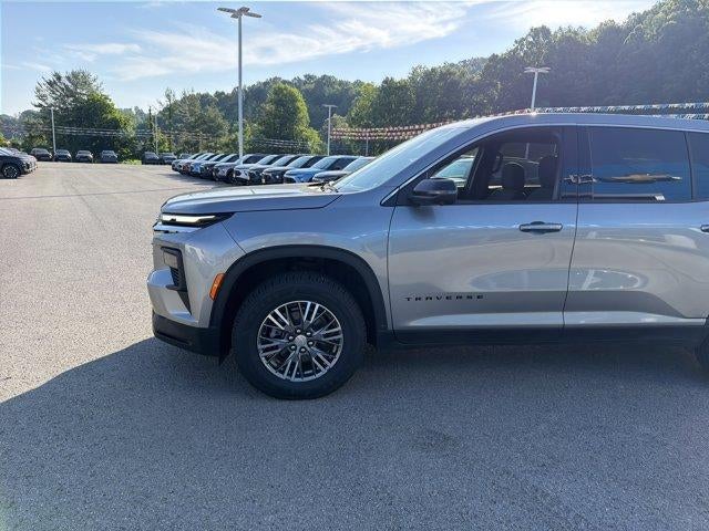 2024 Chevrolet Traverse LS