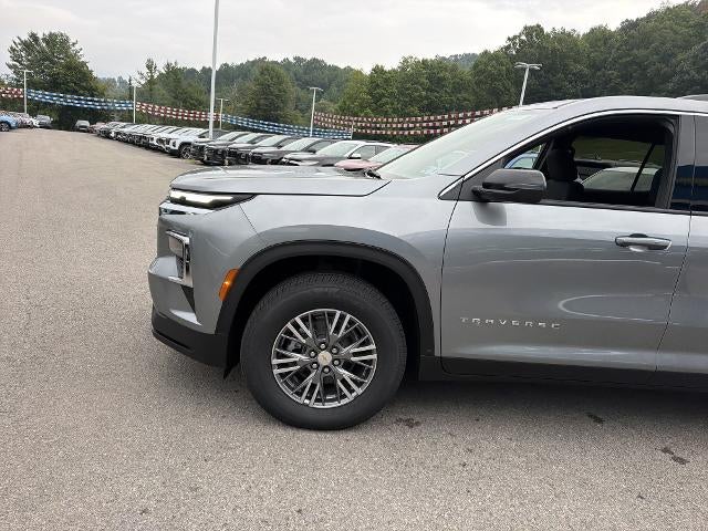 2027 Chevrolet Traverse LT - Photo 10