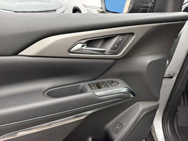 2027 Chevrolet Traverse LT - Photo 17