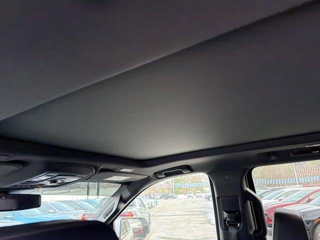 2025 Chevrolet Suburban RST