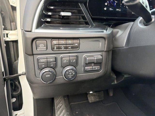 2025 Chevrolet Suburban RST