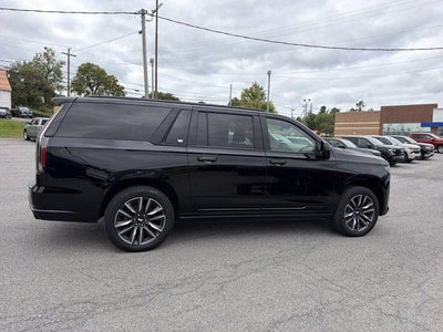 2022 Cadillac Escalade ESV Sport
