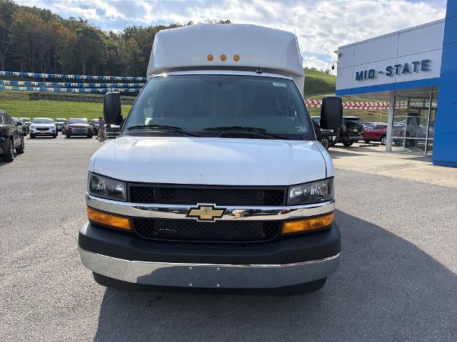 2026 Chevrolet Express Cutaway 3500 Base