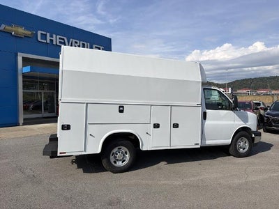 2026 Chevrolet Express Cutaway 3500 Base
