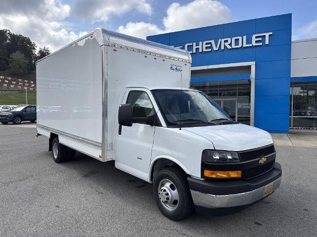 2025 Chevrolet Express Cutaway 3500 Base