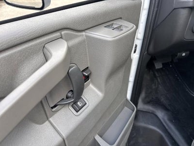 2025 Chevrolet Express Cutaway 3500 Base
