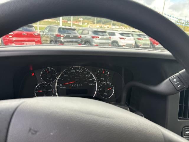 2025 Chevrolet Express Cutaway 3500 Base