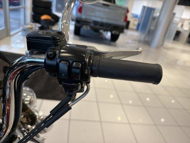 2006 HARLEY DAVIDSON ROAD KING Base