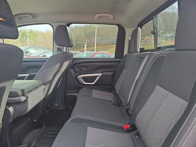 2023 Nissan Titan SV