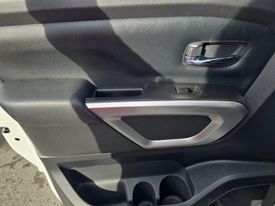 2023 Nissan Titan SV