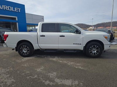 2023 Nissan Titan SV