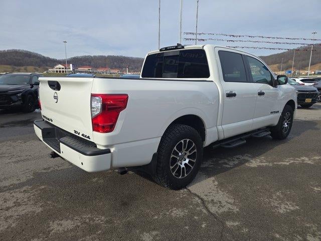2023 Nissan Titan SV