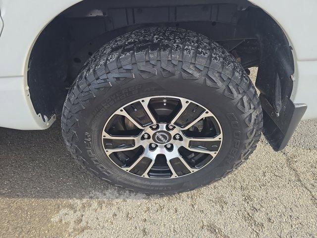 2023 Nissan Titan SV