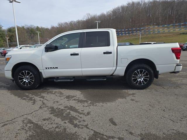 2023 Nissan Titan SV