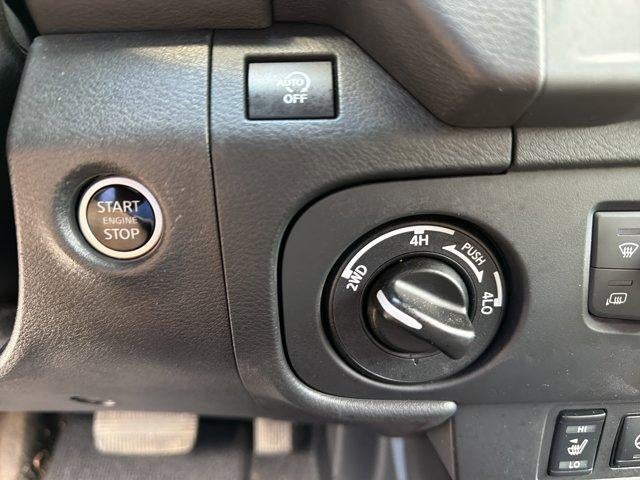 2025 Nissan Frontier Crew Cab PRO-4X 4x4