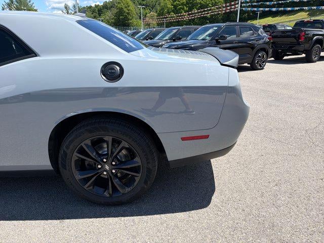 2020 Dodge Challenger SXT AWD